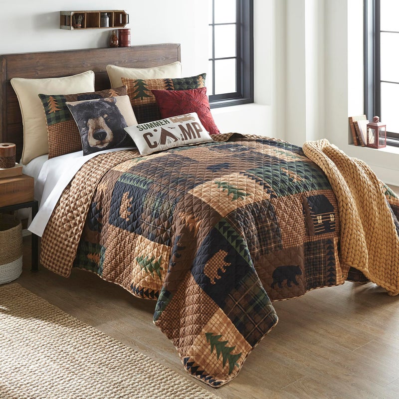 Donna Sharp Full/Queen Bedding Set - 3 Piece - Brown Bear Cabin Lodge Quilt Set with Full/Queen Quilt and Two Standard Pillow Shams - Fits Queen Size and Full Size Beds - Machine Washable - Image 3